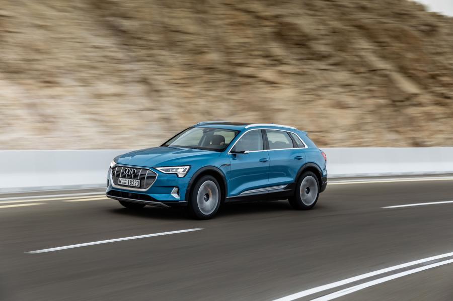  Audi e-tron 55 Quattro 2019 года  (WW) (фото 150 из 452)